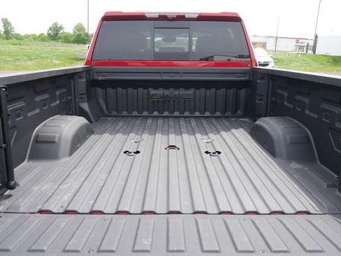 Used 2025 GMC Sierra 2500 AT4 w/ AT4 Premium Plus Package AWD/4WD image 12