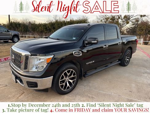 Used 2017 Nissan Titan SV image 1
