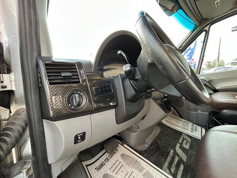 Used 2017 Mercedes-Benz Sprinter 3500 image 33