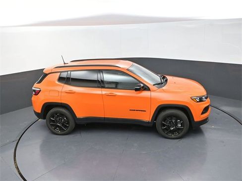 New 2026 Jeep Compass Latitude image 16