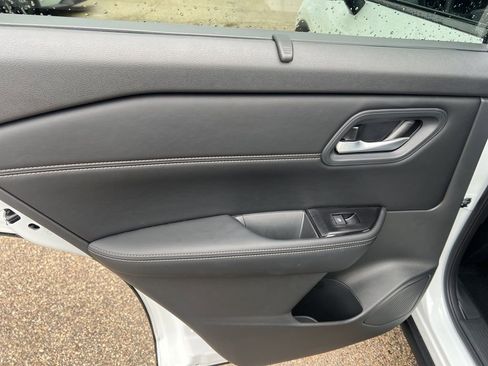 Certified 2026 Nissan Rogue SV w/ SV Premium Package image 11