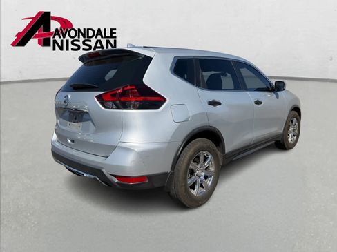 Used 2019 Nissan Rogue S image 4