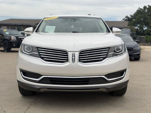 Used 2017 Lincoln MKX Select w/ Select Plus Package FWD image 3