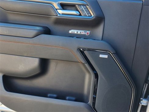 Used 2022 GMC Sierra 1500 AT4 w/ AT4 Premium Package image 24
