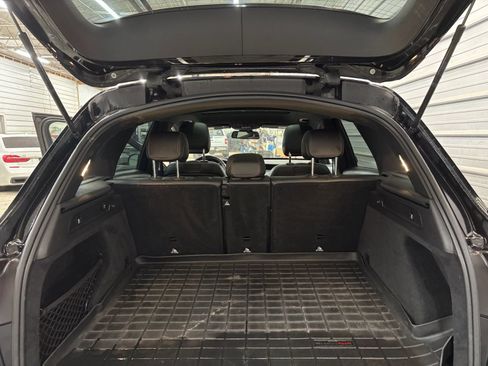 Used 2019 Mercedes-Benz GLC 300 4MATIC image 34