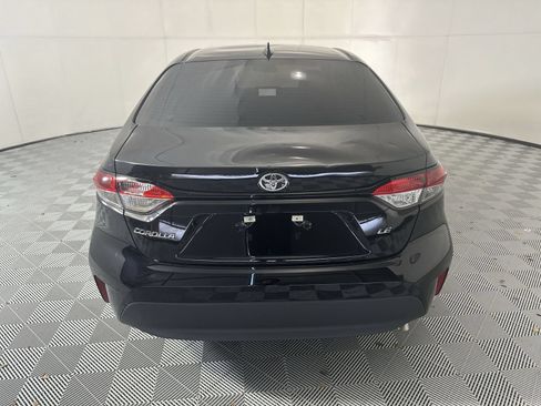 Used 2025 Toyota Corolla LE FWD image 7