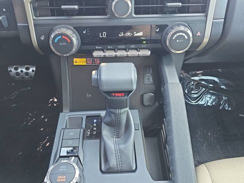 Used 2025 Toyota Tacoma TRD Sport w/ TRD Sport Upgrade Package AWD/4WD image 26