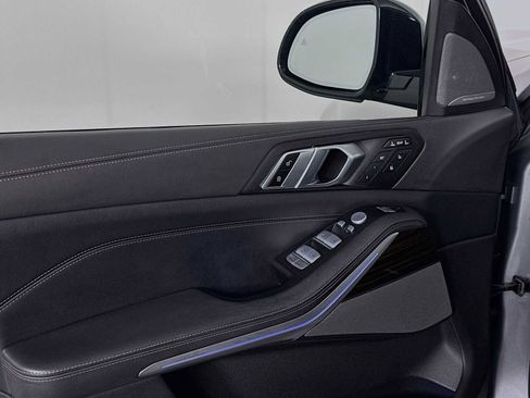 Used 2024 BMW X7 xDrive40i w/ Executive Package image 19