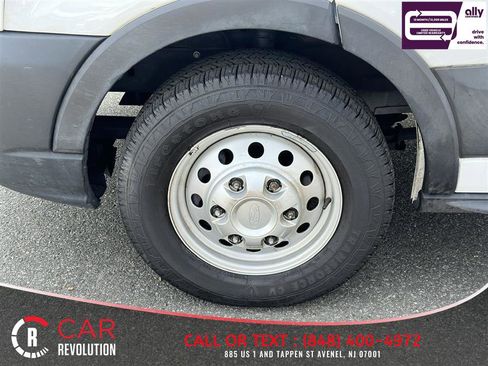Used 2022 Ford Transit 250 148 High Roof AWD image 19