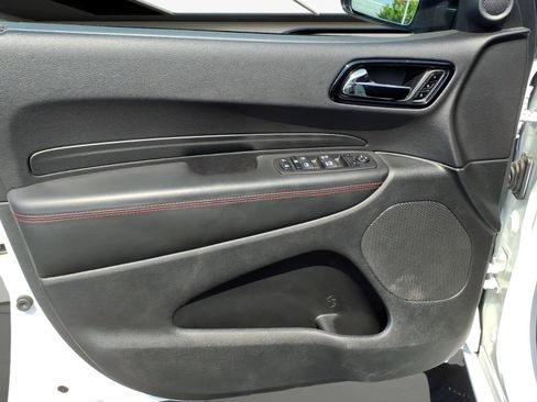 Used 2025 Dodge Durango R/T w/ Blacktop Package AWD/4WD image 8