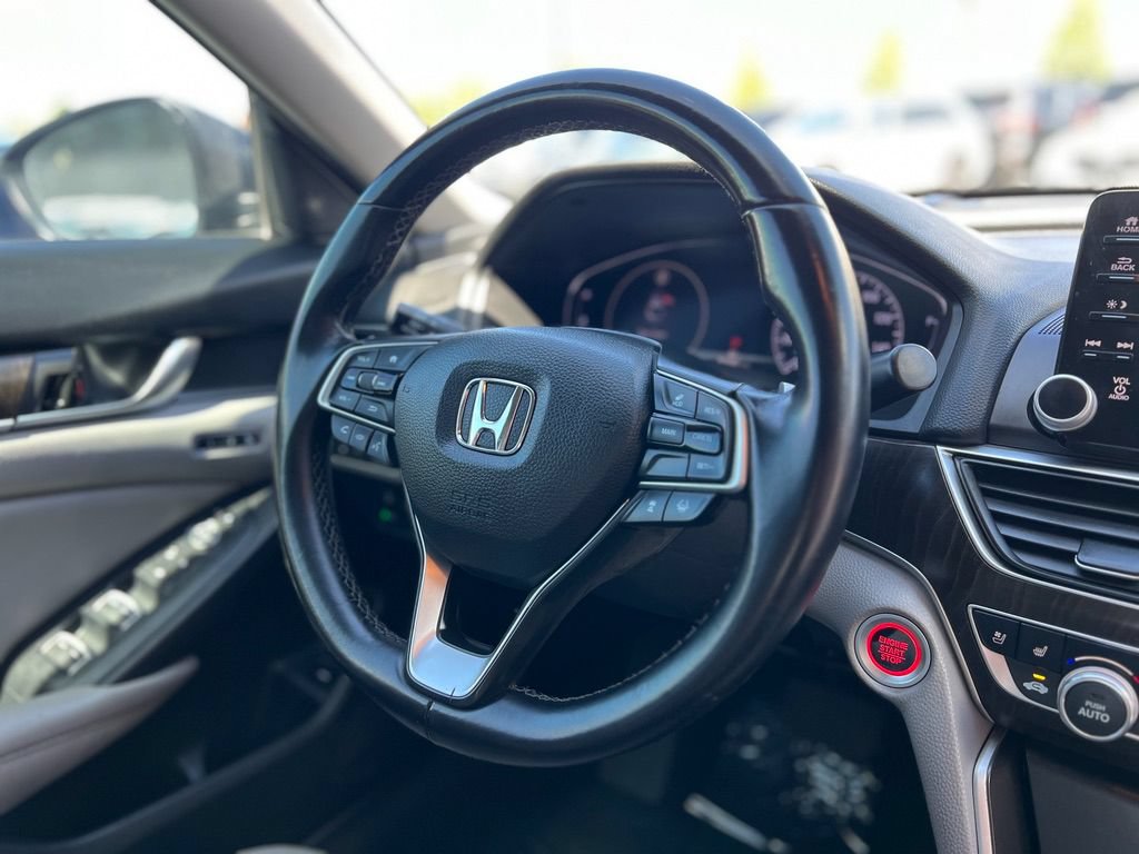 Used 2019 Honda Accord Touring image 11