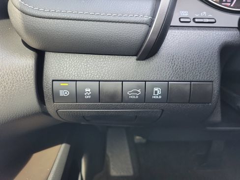 Used 2021 Toyota Camry SE FWD image 28