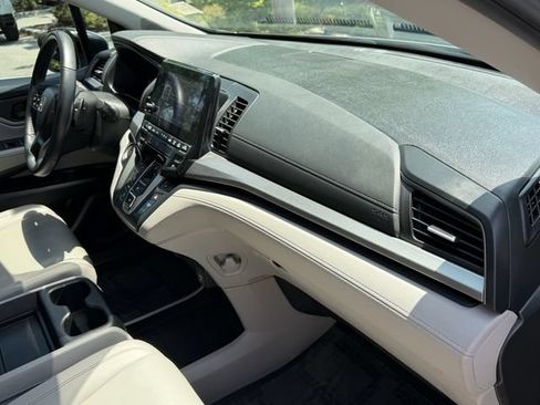 Used 2024 Honda Odyssey EX-L image 17
