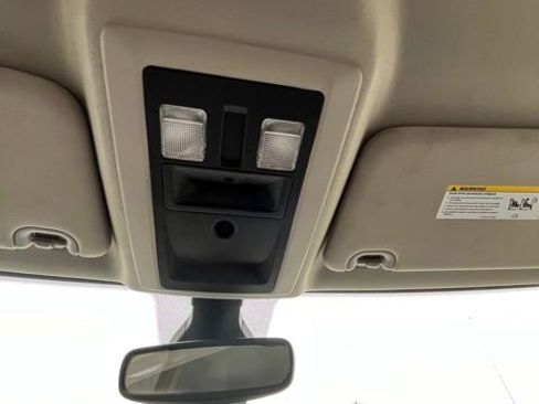 Used 2022 RAM 1500 Classic SLT AWD/4WD image 43