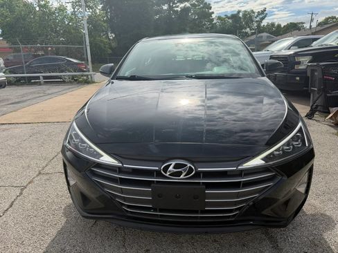 Used 2020 Hyundai Elantra Limited w/ Winter Weather Package FWD image 2