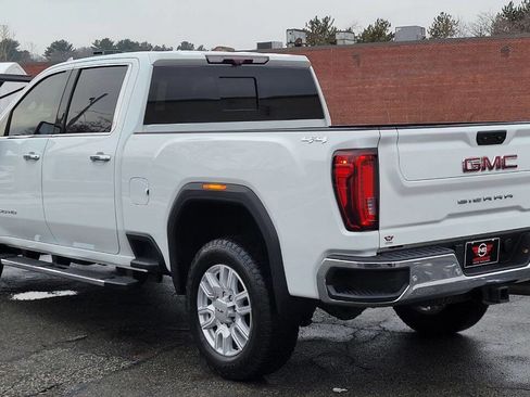 Used 2022 GMC Sierra 2500 SLT w/ SLT Convenience Package image 8