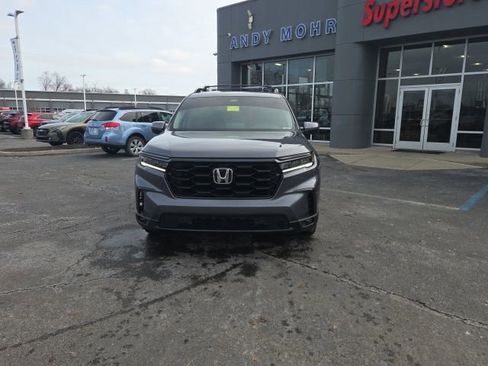 Used 2025 Honda Pilot Touring image 14