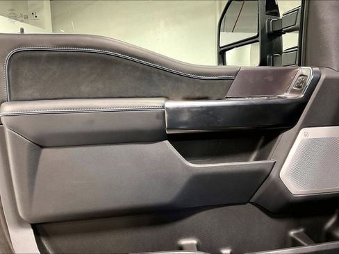 Used 2026 Ford F450 Platinum w/ FX4 Off-Road Package image 21