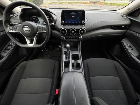 Used 2025 Nissan Sentra SV FWD image 27