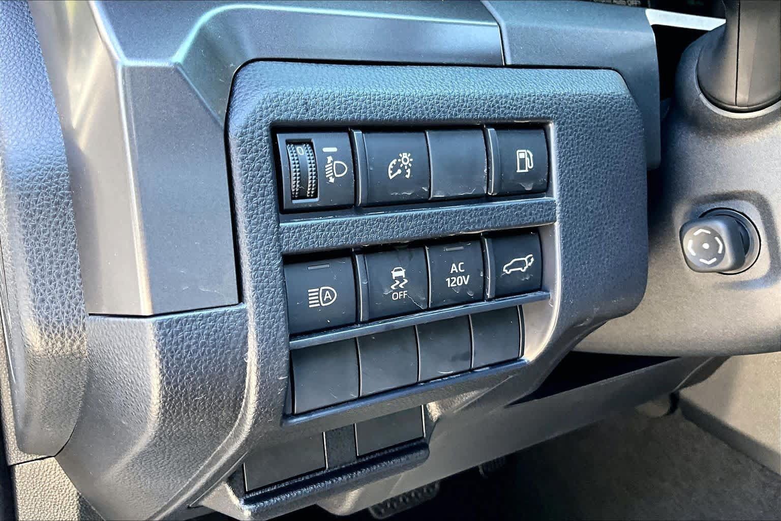 Certified 2026 Toyota 4Runner TRD Off-Road Premium AWD/4WD image 33