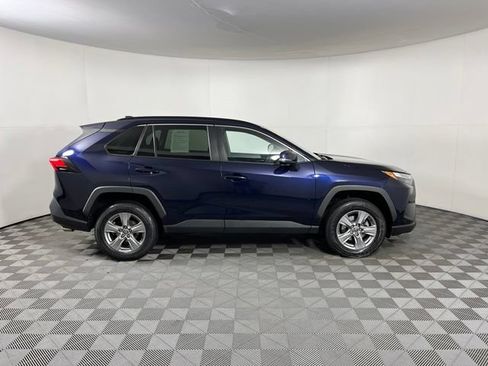 Used 2022 Toyota RAV4 XLE w/ Convenience Package AWD/4WD image 7