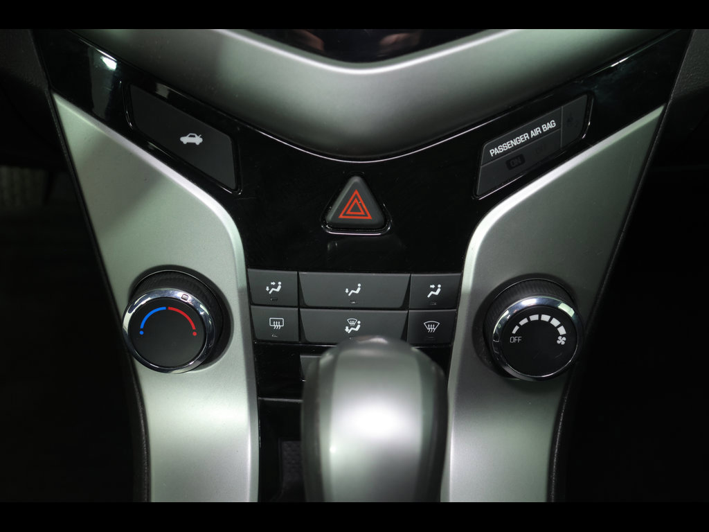 Used 2016 Chevrolet Cruze LT FWD image 20