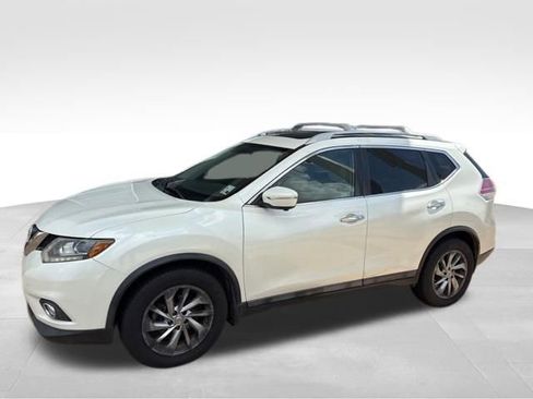 Used 2015 Nissan Rogue SL w/ SL Premium Package FWD image 3
