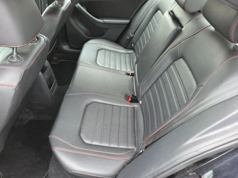 Used 2017 Volkswagen Jetta GLI FWD image 11