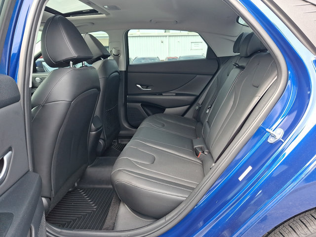 Certified 2023 Hyundai Elantra Limited FWD image 9