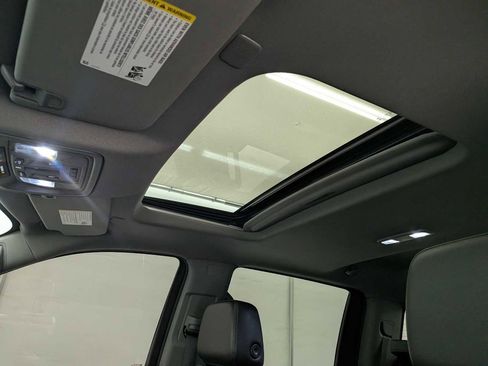 Used 2022 GMC Sierra 1500 SLT w/ SLT Premium Plus Package image 22