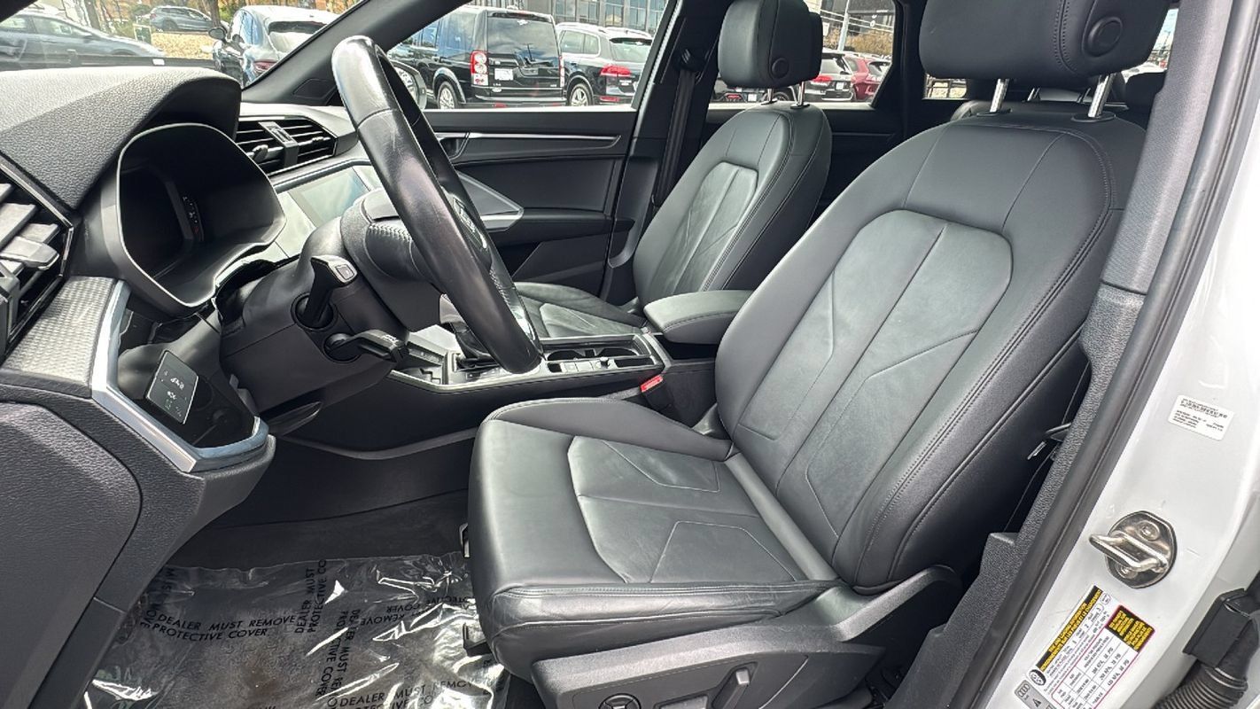 Used 2020 Audi Q3 2.0T Premium Plus w/ Premium Plus Package AWD/4WD image 10