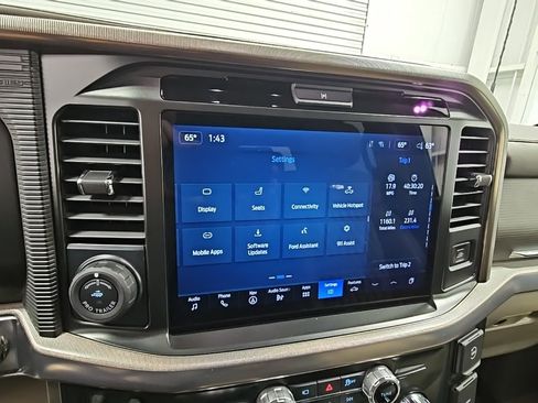 Used 2025 Ford F150 Platinum w/ Equipment Group 703A Plus image 17