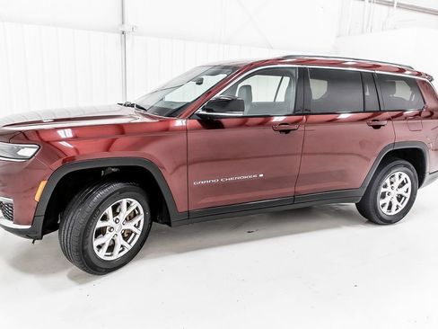 Used 2021 Jeep Grand Cherokee L Limited AWD/4WD image 3