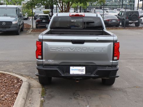 Used 2024 Chevrolet Colorado Z71 w/ Z71 Convenience Package 2 AWD/4WD image 9