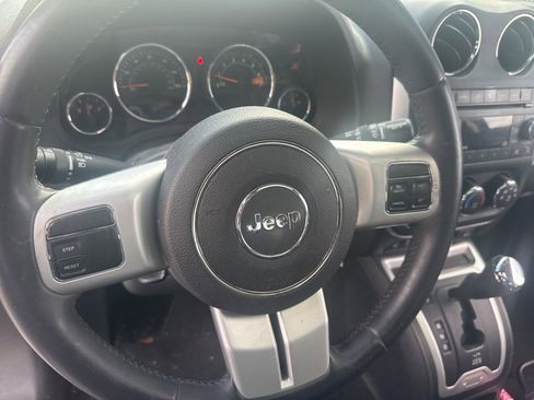 Used 2015 Jeep Compass High Altitude image 16