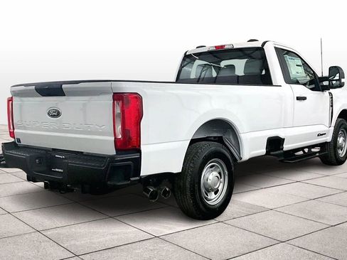 New 2026 Ford F250 XL w/ F-250 >10K GVWR Package image 11