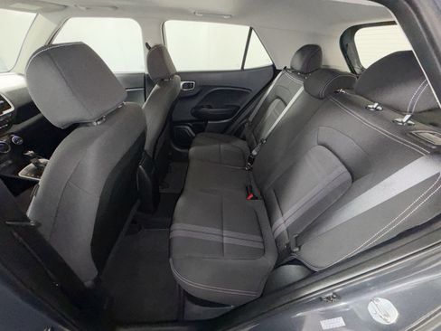 Used 2023 Hyundai Venue SEL FWD image 24