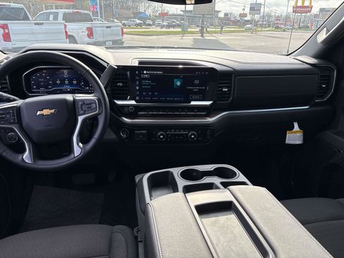 Used 2025 Chevrolet Silverado 1500 LT w/ Z71 Off-Road Package image 7
