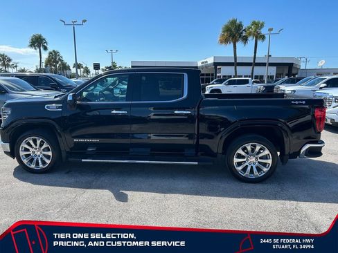 Used 2023 GMC Sierra 1500 SLT w/ SLT Premium Plus Package AWD/4WD image 4