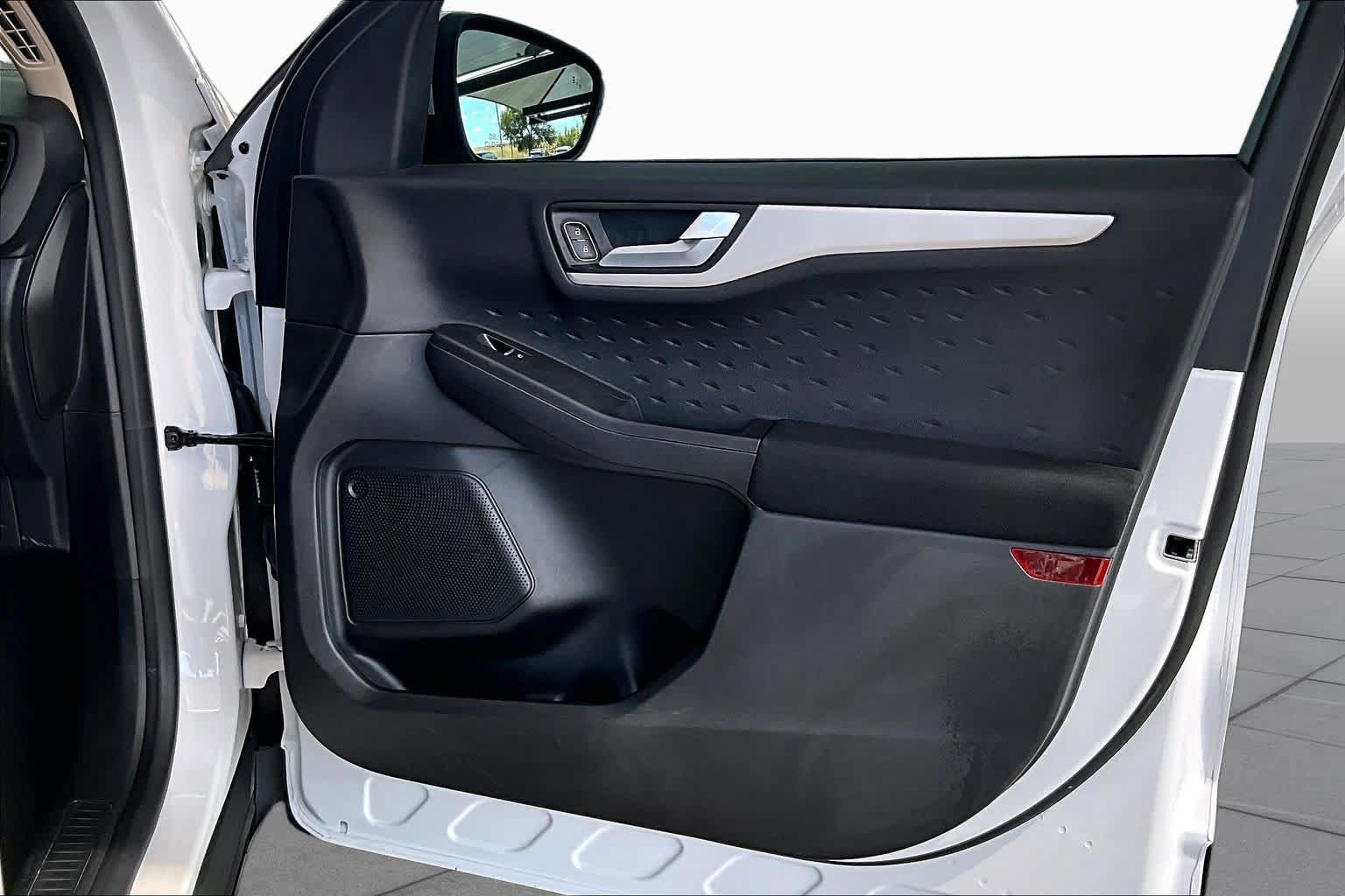 Used 2020 Ford Escape SE FWD image 23