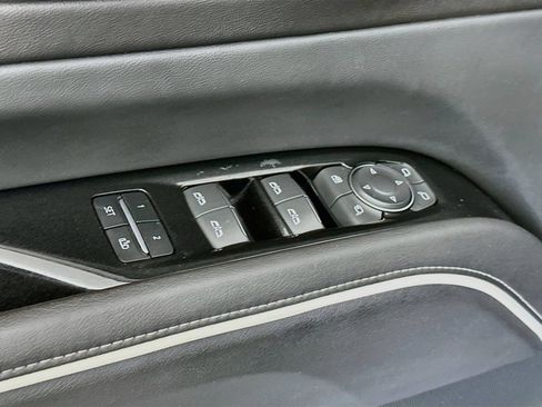 Used 2021 Cadillac Escalade ESV Premium Luxury w/ Driver Assist Tech Package AWD/4WD image 18