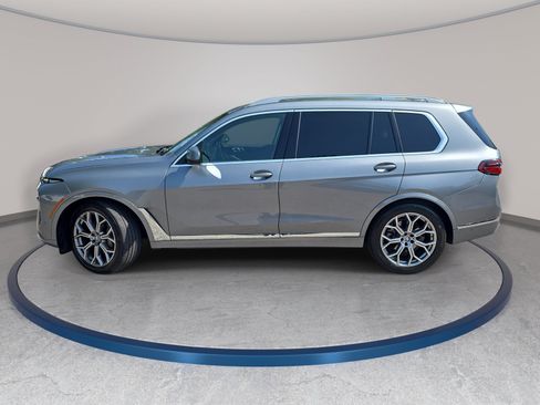 Used 2025 BMW X7 xDrive40i AWD/4WD image 8