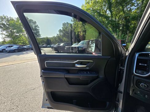 Used 2020 RAM 1500 Big Horn AWD/4WD image 21