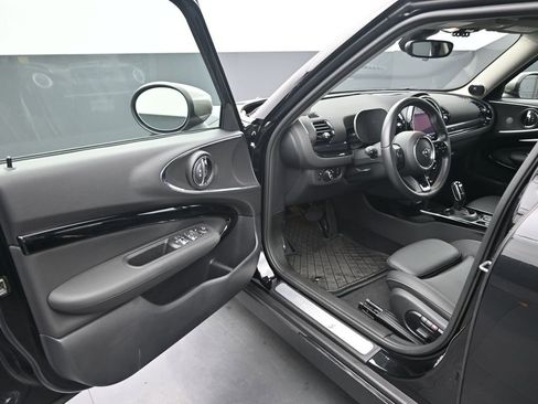 Used 2023 MINI Cooper Clubman S w/ Premium Package image 21