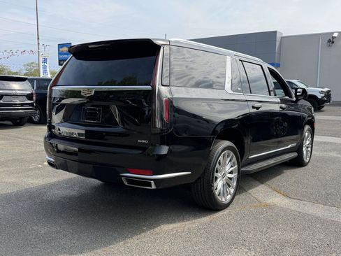 Used 2022 Cadillac Escalade ESV Premium Luxury AWD/4WD image 5