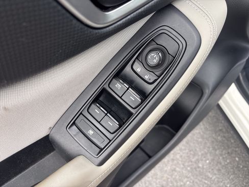 Used 2019 Subaru Forester AWD/4WD image 17