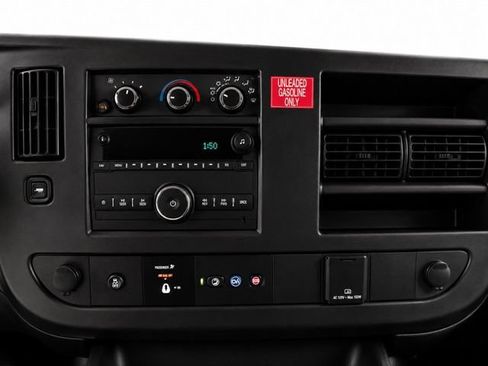 Used 2025 GMC Savana 3500 Extended RWD image 31