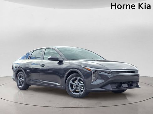 New 2026 Kia K4 FWD image 2