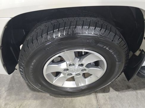 Used 2012 Toyota 4Runner SR5 w/ Convenience Pkg image 10