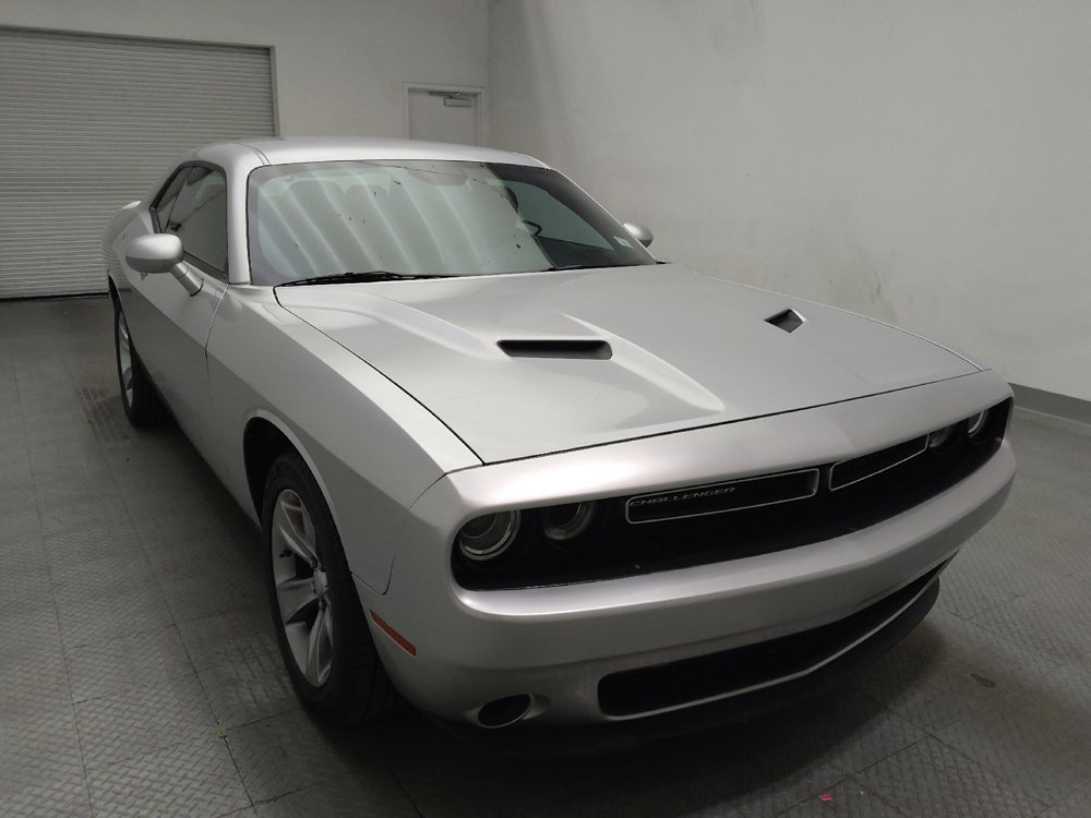 Used 2022 Dodge Challenger SXT RWD image 14